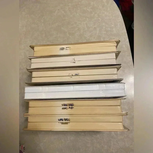 VINTAGE Shirley Temple Movies 1-6 Clamshell VHS Tape Movie Colorized Version - Picture 8 of 16